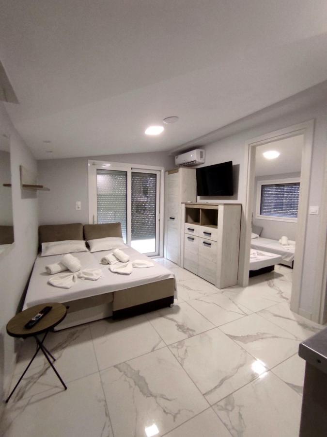 Apartments Nera Paralia-Apartment With Sea View Exterior photo
